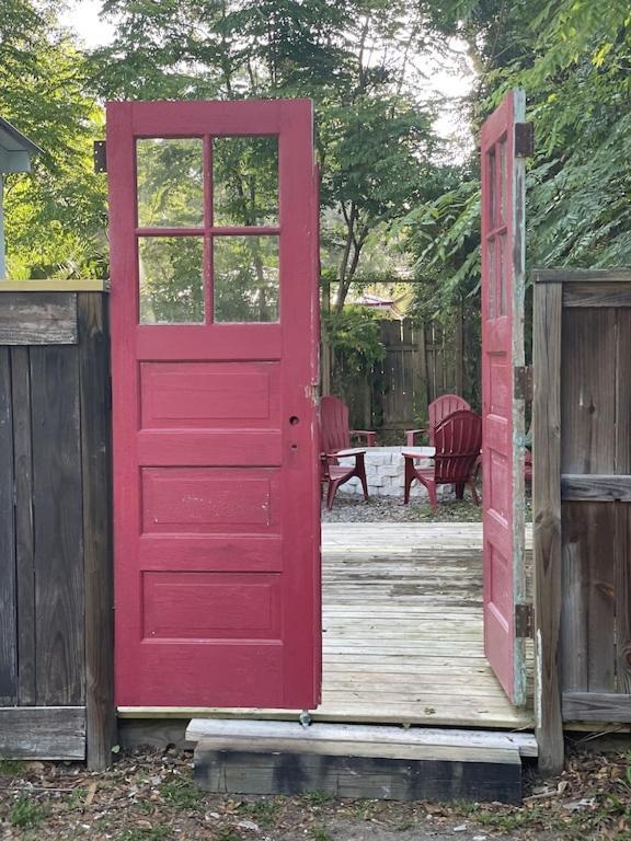 Updated Red Door Revival In Downtown Saint Augustine エクステリア 写真