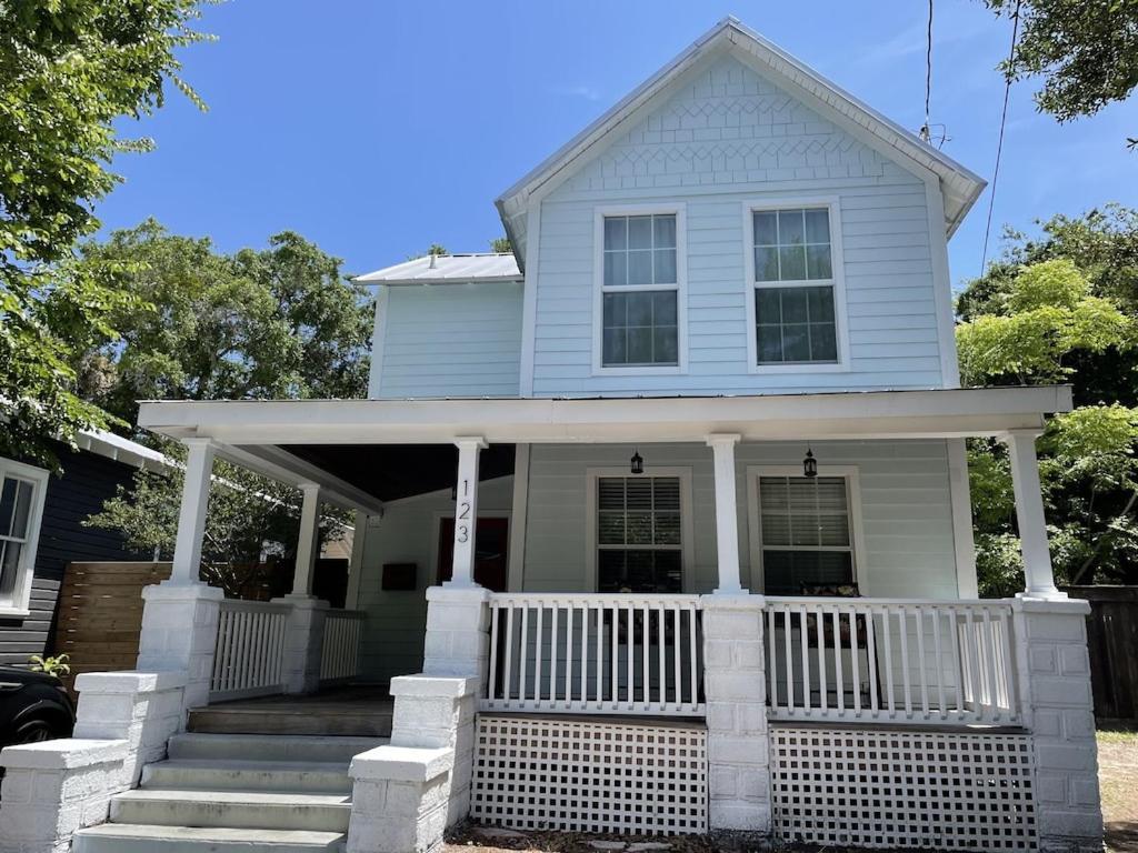 Updated Red Door Revival In Downtown Saint Augustine エクステリア 写真