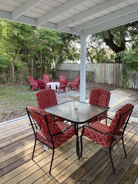Updated Red Door Revival In Downtown Saint Augustine エクステリア 写真